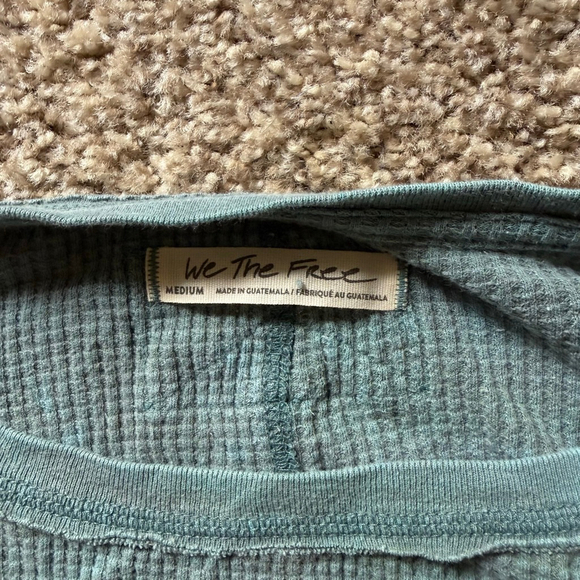 We The Free Microphone Drop Thermal NWOT Size Medium Silver Pine - Picture 6 of 6